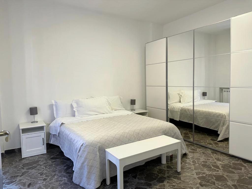 Lb&B Holiday Suite Downtown Bari Extérieur photo
